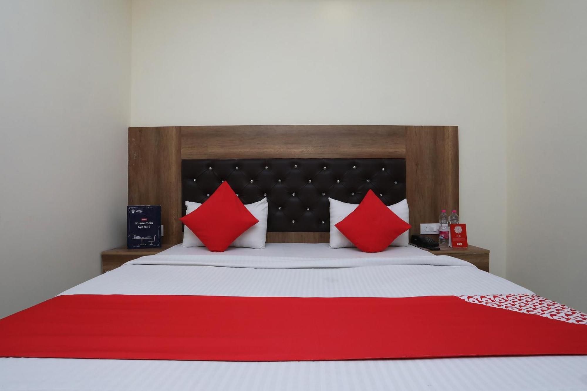Hotel Ivy Ню Делхи Екстериор снимка